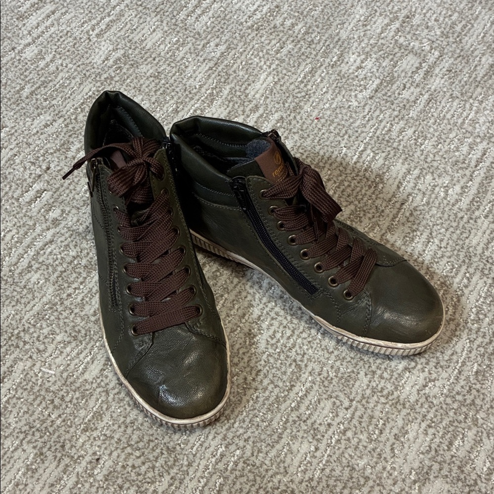 Women’s Remonte Ankle Boots in waterproof green leather
